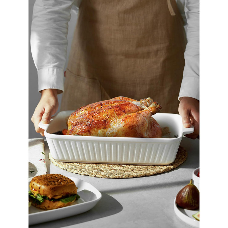 Large lasagna pan top